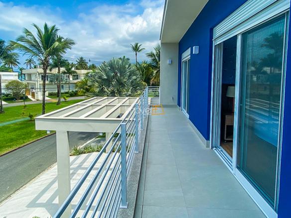 Casa à Venda Condomínio Costa Verde Tabatinga com 8 suítes, 60 metros da praia e 698,93m²