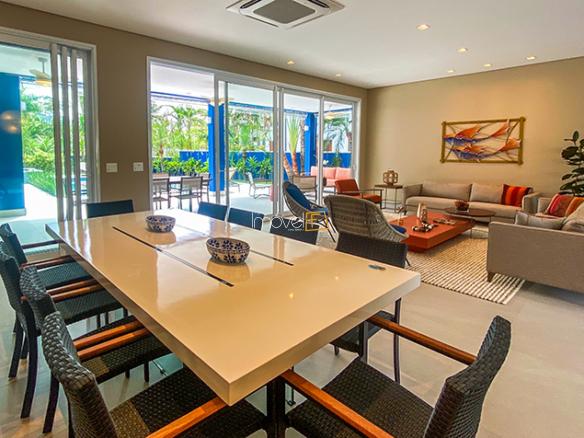 Casa à Venda Condomínio Costa Verde Tabatinga com 8 suítes, 60 metros da praia e 698,93m²