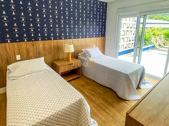 Casa à Venda Condomínio Costa Verde Tabatinga com 8 suítes, 60 metros da praia e 698,93m²