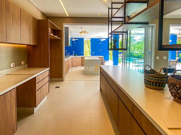Casa à Venda Condomínio Costa Verde Tabatinga com 8 suítes, 60 metros da praia e 698,93m²