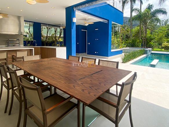 Casa à Venda Condomínio Costa Verde Tabatinga com 8 suítes, 60 metros da praia e 698,93m²