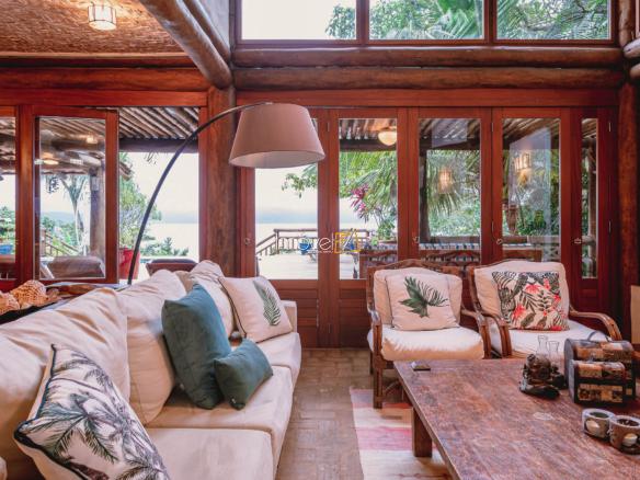 Casa de condomínio para Venda com 5 quartos, em Ponta da Sela em Ilhabela com 446m²