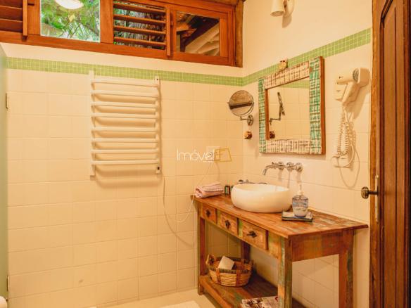 Casa de condomínio para Venda com 5 quartos, em Ponta da Sela em Ilhabela com 446m²