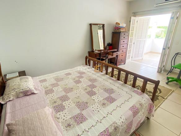 Casa no Condomínio Porto Fino com 5 quartos, na Praia de Mococa com 360 m²
