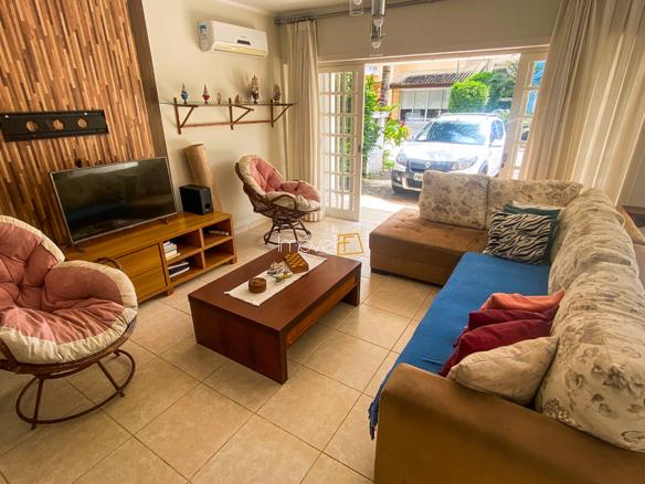 Casa no Condomínio Porto Fino com 5 quartos, na Praia de Mococa com 360 m²