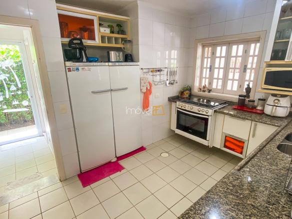 Casa no Condomínio Porto Fino com 5 quartos, na Praia de Mococa com 360 m²