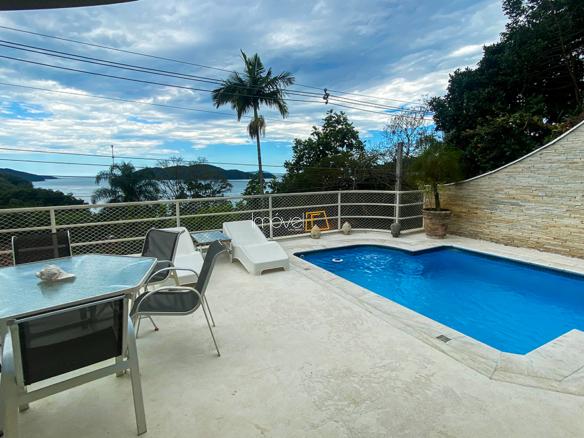 Casa para venda e locação com 6 quartos, em Condomínio Roteiro do Sol, Caraguatatuba – COCANHA com 563m²