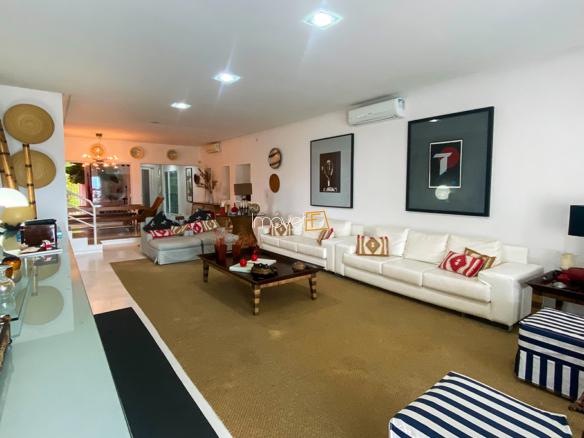 Casa para venda e locação com 6 quartos, em Condomínio Roteiro do Sol, Caraguatatuba – COCANHA com 563m²