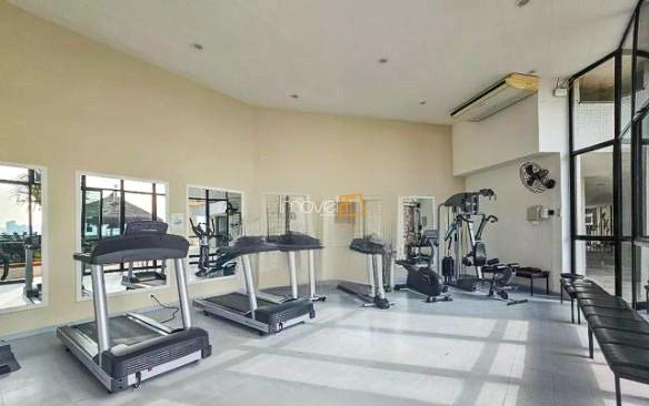 Apartamento na praia das Asturias no Guarujá com 180 m²