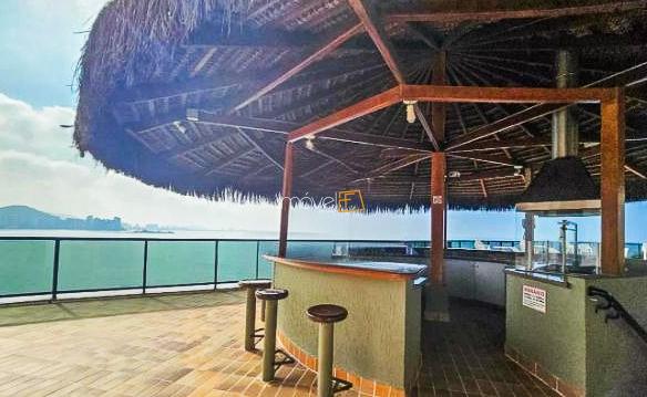 Apartamento na praia das Asturias no Guarujá com 180 m²