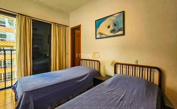 Apartamento na praia das Asturias no Guarujá com 180 m²