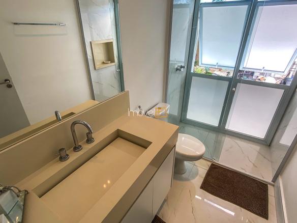 Casa à Venda Condomínio Costa Verde Tabatinga com 7 Suítes e 600m²