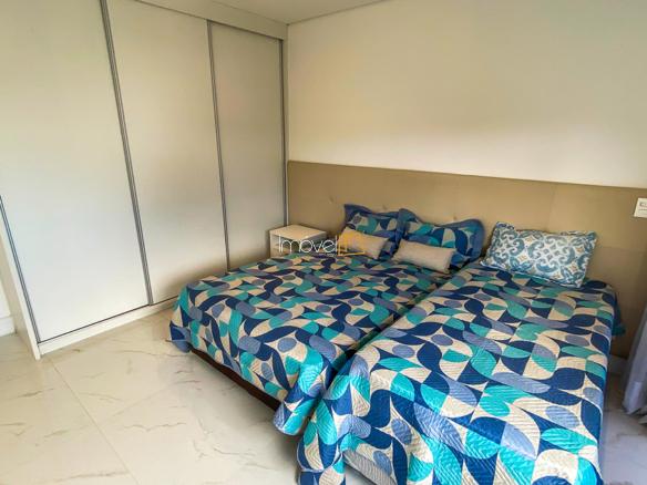 Casa à Venda Condomínio Costa Verde Tabatinga com 7 Suítes e 600m²
