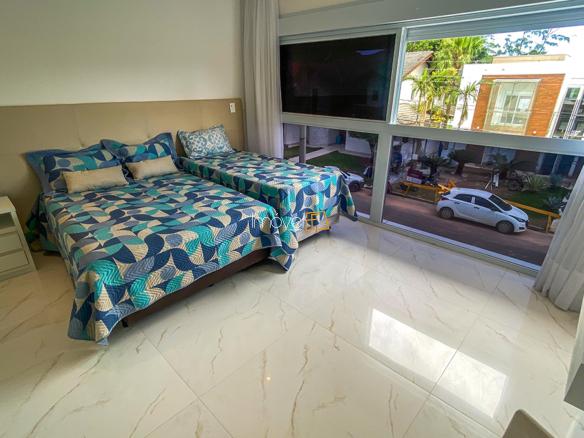 Casa à Venda Condomínio Costa Verde Tabatinga com 7 Suítes e 600m²