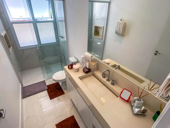 Casa à Venda Condomínio Costa Verde Tabatinga com 7 Suítes e 600m²