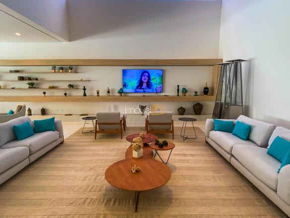 Casa à Venda Condomínio Costa Verde Tabatinga com 7 Suítes e 600m²