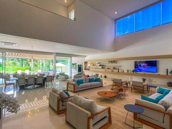 Casa à Venda Condomínio Costa Verde Tabatinga com 7 Suítes e 600m²