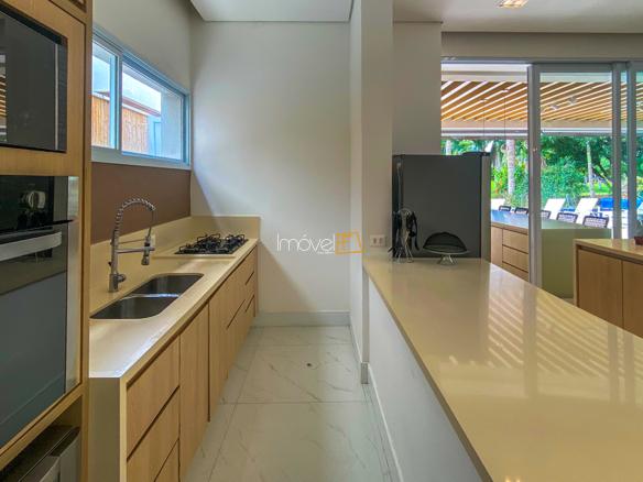 Casa à Venda Condomínio Costa Verde Tabatinga com 7 Suítes e 600m²