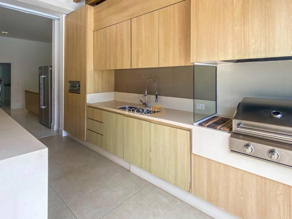 Casa à Venda Condomínio Costa Verde Tabatinga com 7 Suítes e 600m²