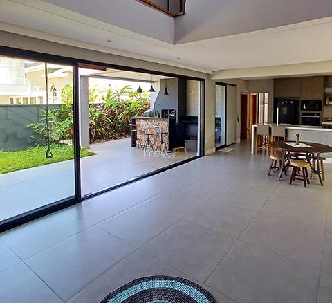Casa a Venda no Condomínio Costa Nova com 05 suítes, 355 m² construídos