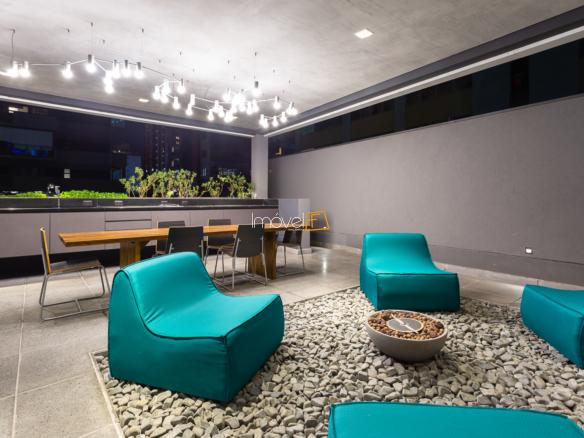 Penthouse VN Oscar Freire com 94 m², totalmente mobiliada e decorada, localizada no coração de São Paulo.