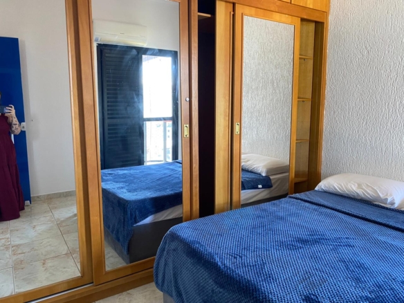 Apartamento para Locação com 5 quartos, em MARTIM DE SÁ com 220m²