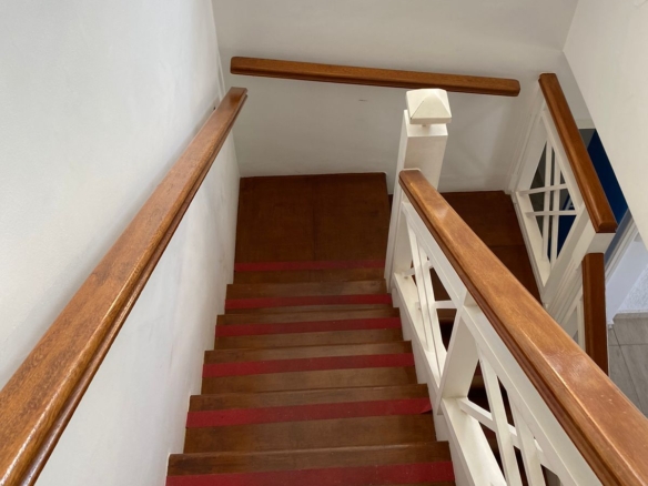 Apartamento para Locação com 5 quartos, em MARTIM DE SÁ com 220m²