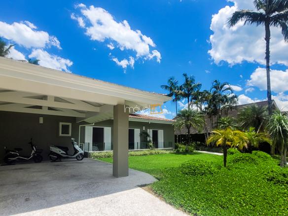 Casa à Venda Condomínio Costa Verde Tabatinga com 6 suítes e 373m²