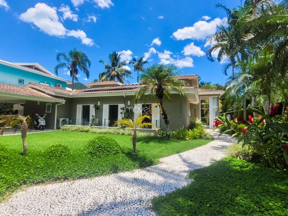 Casa à Venda Condomínio Costa Verde Tabatinga com 6 suítes e 373m²