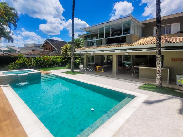 Casa à Venda Condomínio Costa Verde Tabatinga com 6 suítes e 373m²