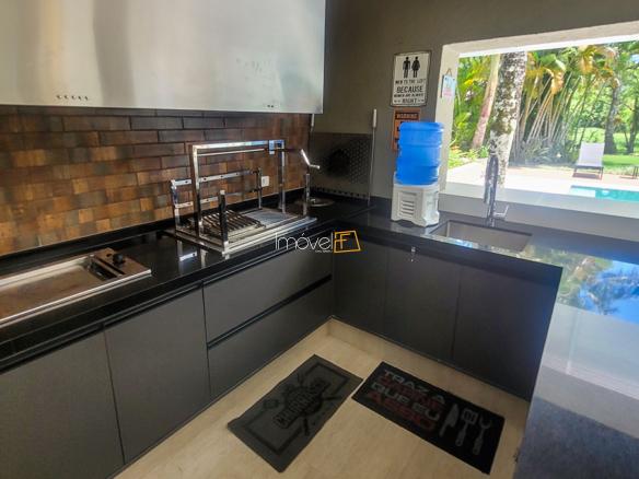 Casa à Venda Condomínio Costa Verde Tabatinga com 6 suítes e 373m²