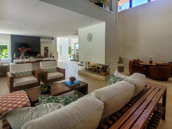 Casa à Venda Condomínio Costa Verde Tabatinga com 6 suítes e 373m²