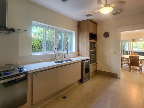 Casa à Venda Condomínio Costa Verde Tabatinga com 6 suítes e 373m²