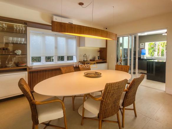 Casa à Venda Condomínio Costa Verde Tabatinga com 6 suítes e 373m²