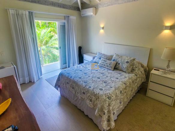 Casa à Venda Condomínio Costa Verde Tabatinga com 6 suítes e 373m²