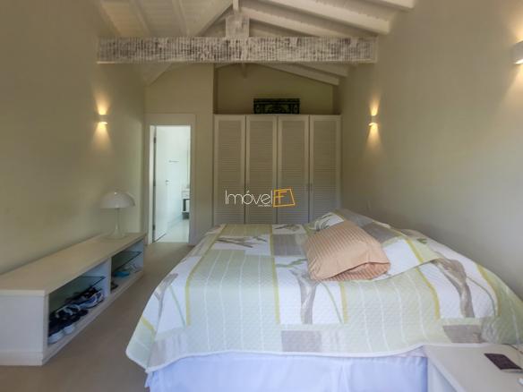 Casa à Venda Condomínio Costa Verde Tabatinga com 6 suítes e 373m²