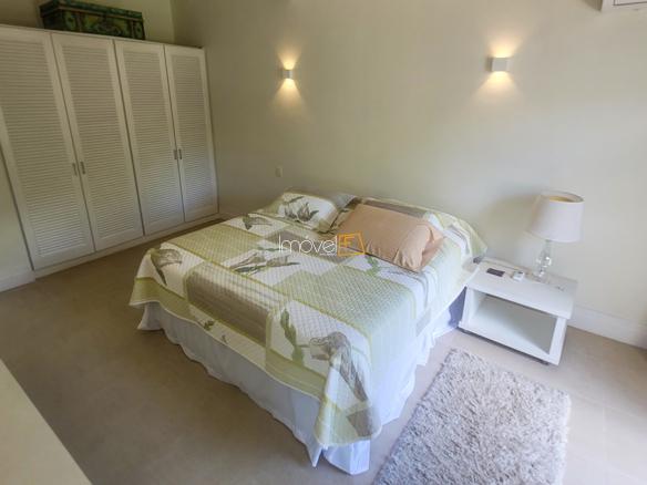 Casa à Venda Condomínio Costa Verde Tabatinga com 6 suítes e 373m²