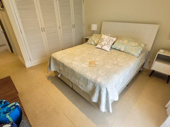 Casa à Venda Condomínio Costa Verde Tabatinga com 6 suítes e 373m²