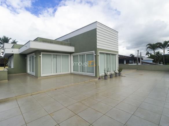 Casa no Condomínio Costa Verde Tabatinga com 600m²