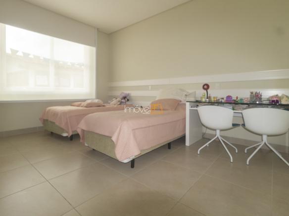 Casa no Condomínio Costa Verde Tabatinga com 600m²