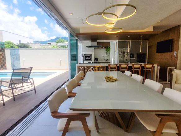 Casa nova à Venda no Condomínio Costa Nova Residence, em Massaguaçu com 3 suítes e 330m²