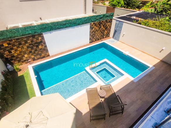 Casa nova à Venda no Condomínio Costa Nova Residence, em Massaguaçu com 3 suítes e 330m²