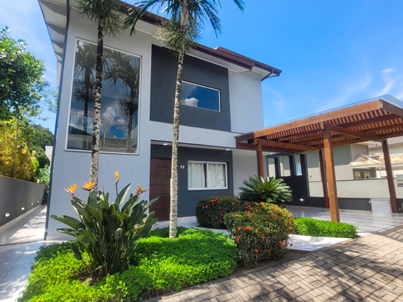 Casa à Venda no Condomínio Costa Nova Residence, em Massaguaçu com 3 suítes e 360m²