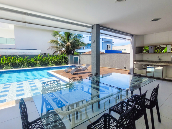 Casa à Venda no Condomínio Costa Nova Residence, em Massaguaçu com 3 suítes e 360m²