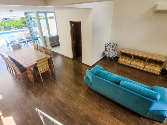 Casa à Venda no Condomínio Costa Nova Residence, em Massaguaçu com 3 suítes e 360m²