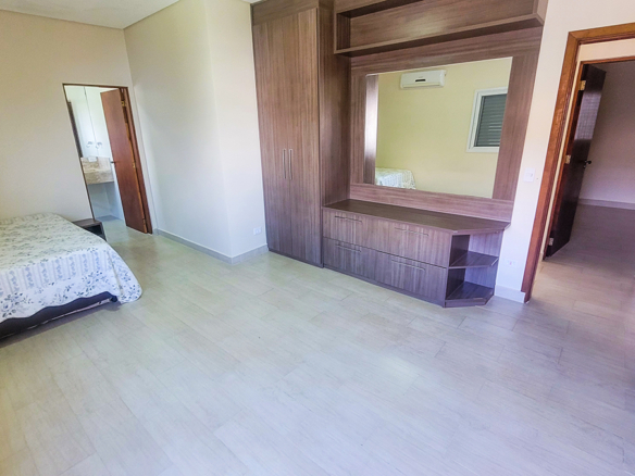 Casa à Venda no Condomínio Costa Nova Residence, em Massaguaçu com 3 suítes e 360m²
