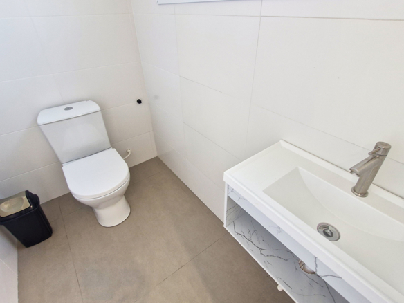 Casa à Venda no Condomínio Costa Nova Residence, em Massaguaçu com 3 suítes e 360m²
