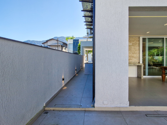 Casa à Venda no Condomínio Costa Nova Residence, em Massaguaçu com 3 suítes e 360m²