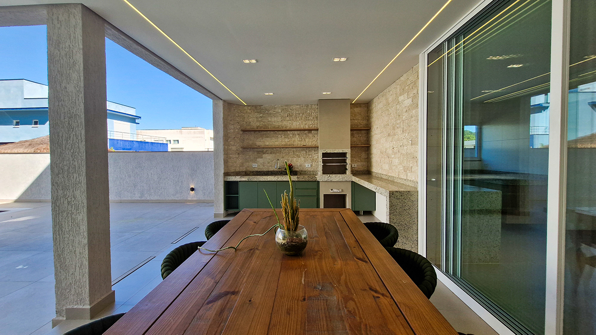 Casa à Venda no Condomínio Costa Nova Residence, em Massaguaçu com 3 suítes e 360m²