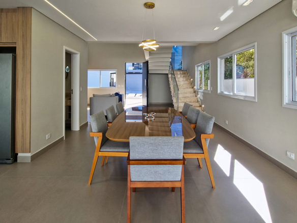Casa à Venda no Condomínio Costa Nova Residence, em Massaguaçu com 3 suítes e 360m²
